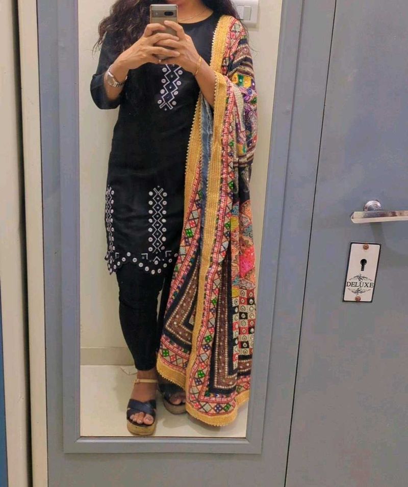 Elegant Black Kurta with white embroidered New