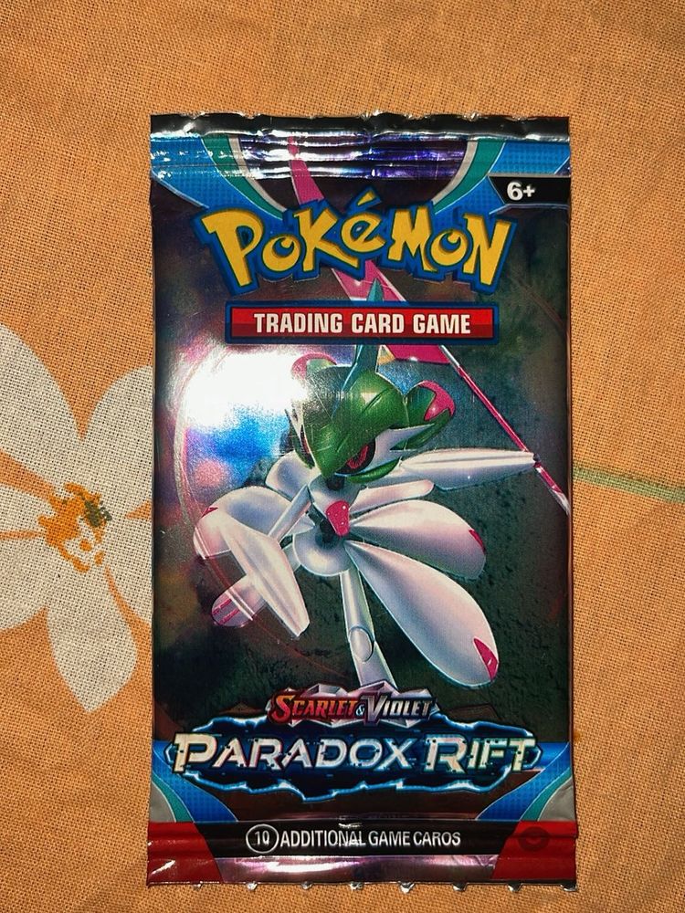(PACK of 7) Pokemon Trading Cards.