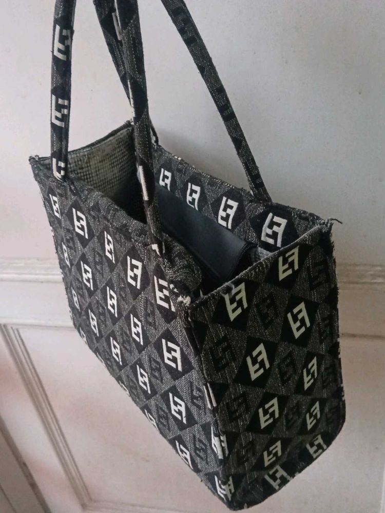 Patterned Tote Bag With Small New Pouch Free