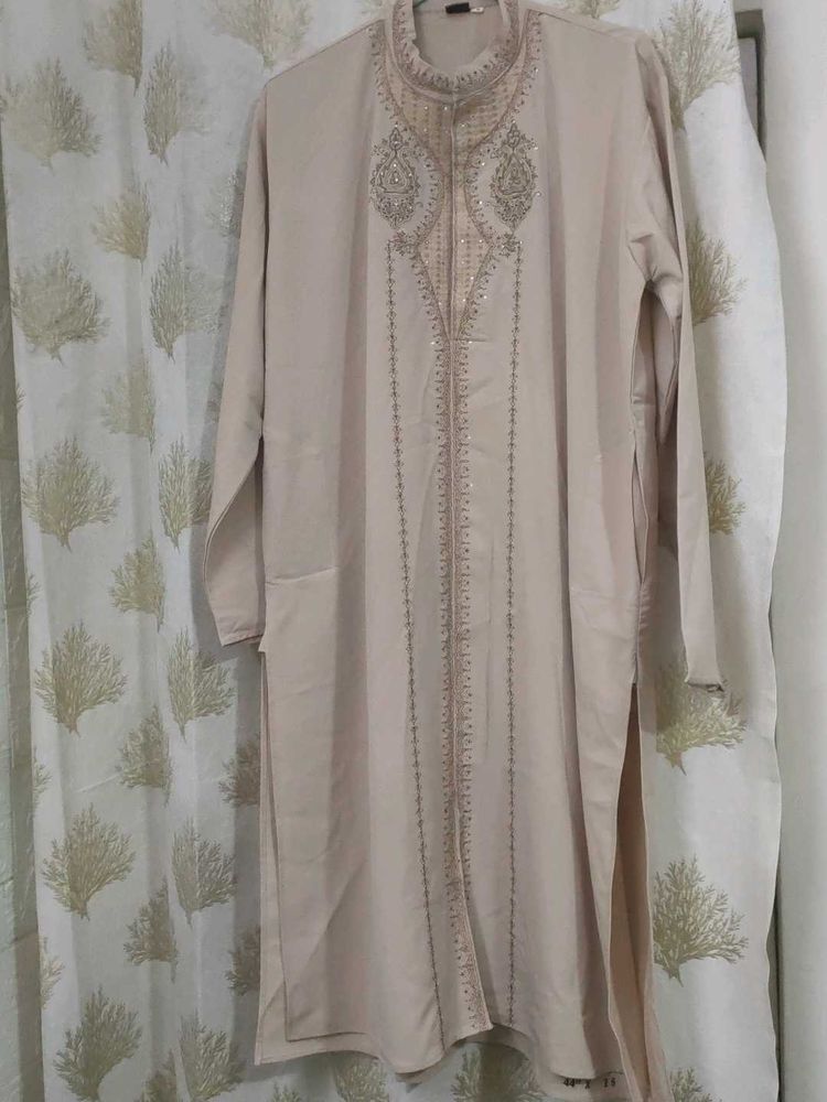 Men's Embroidered Kurta