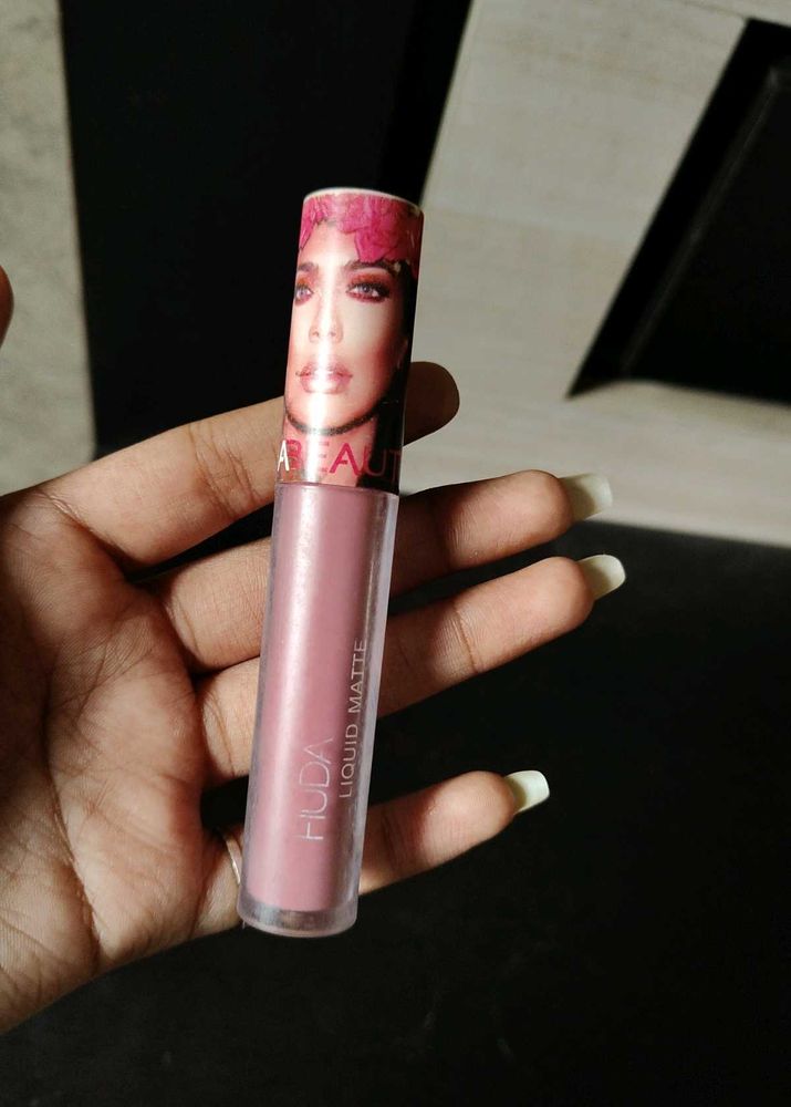 Huda Beauty Liquid Matte Lipstick
