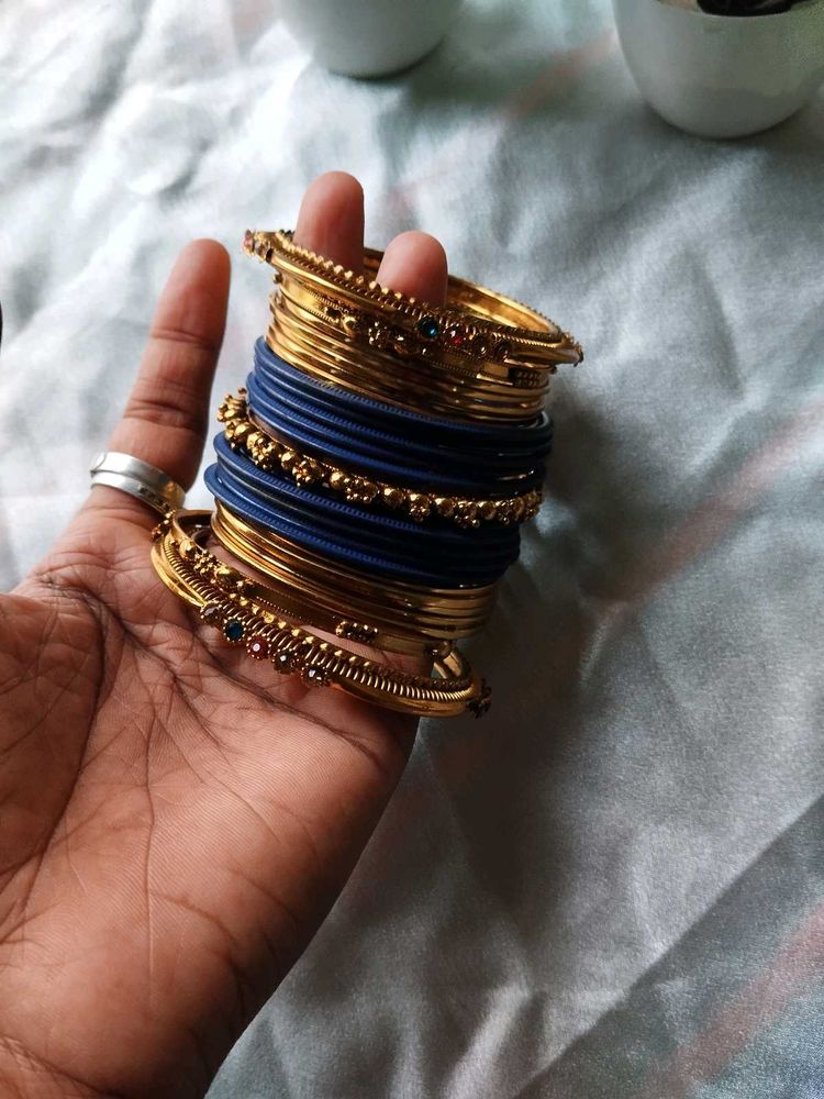 Combo Bangles &amp; Bracelets And Blouse Kurti
