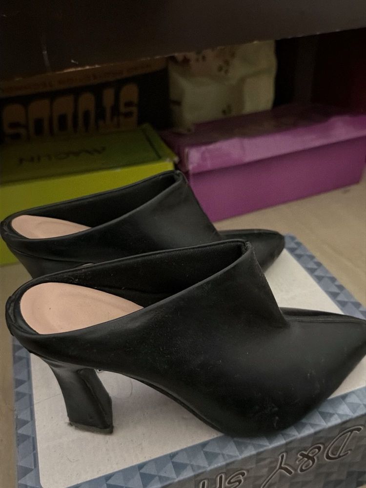 Chic Black Mules - Elegant Heels