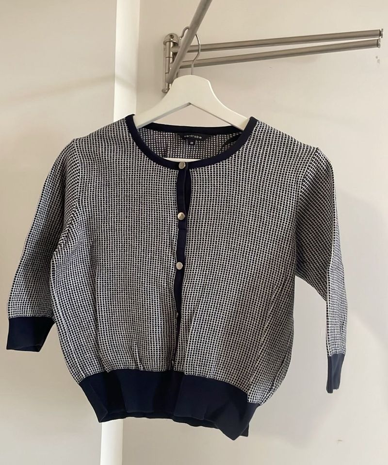 Chic Navy &amp; White Knit Cardigan
