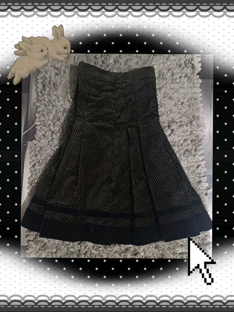 Vintage velvet polka dot winter skirt 🐈‍⬛️✨️