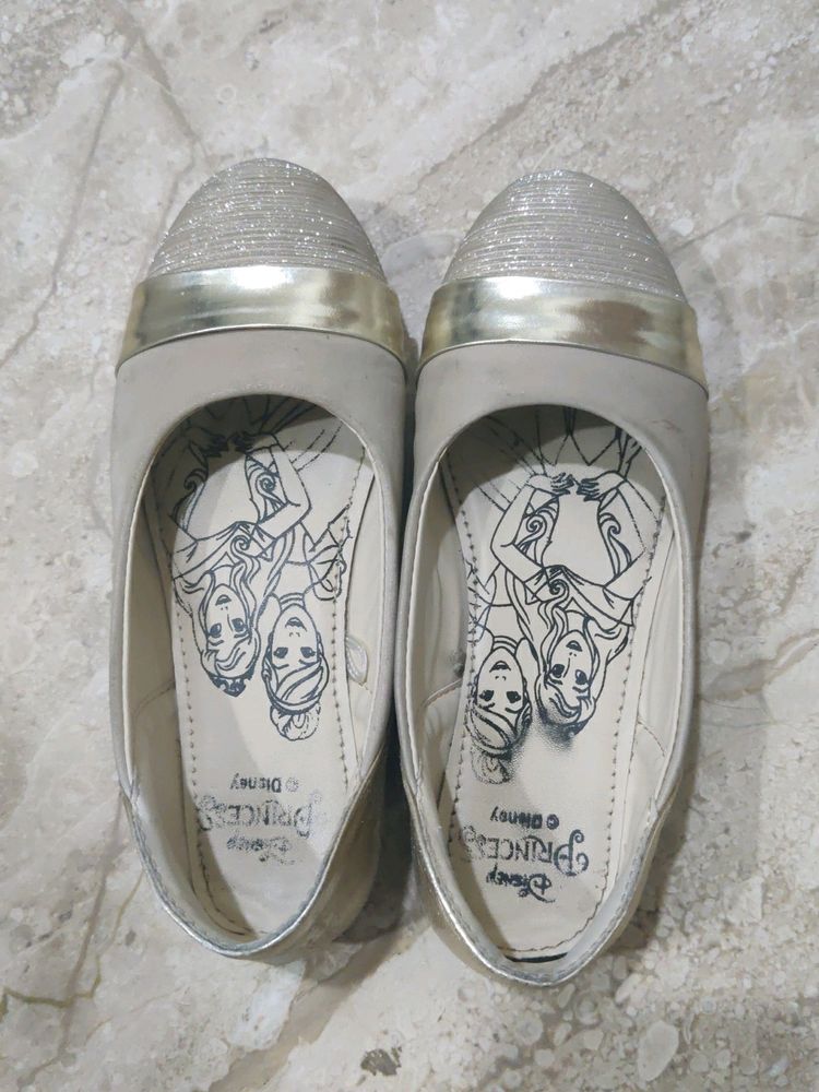 Kid Girls Footwear Balley Size 31 Age Approx 5-7 Years Off White And Golden Colour Party Wear
