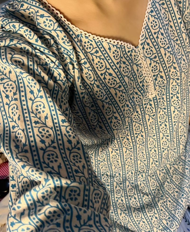 Blue &amp; White Floral Print Kurta