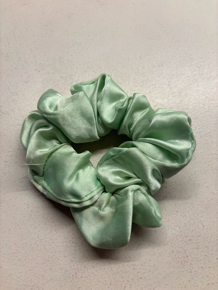 2 Chic Satin Scrunchie - Mint Green
