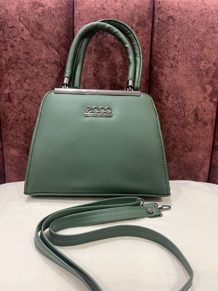 Beautiful Green Purse With Long Belt