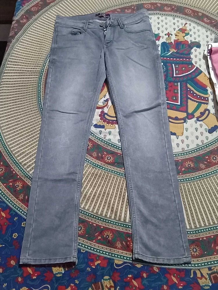 Men's Grey Denim Jeans