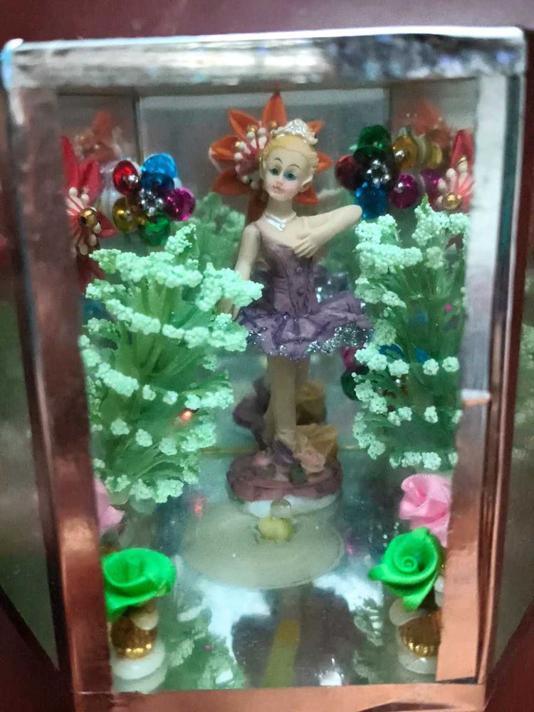 Ballerina Showpiece