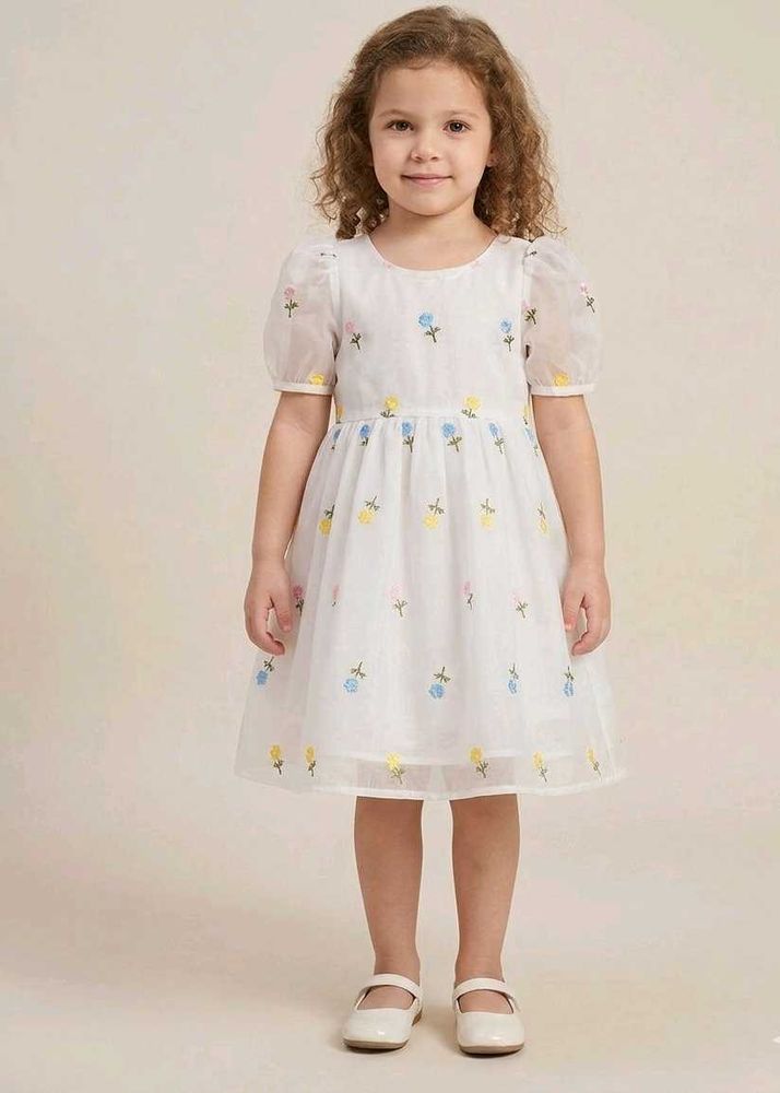 Cute Embroidered Dress 4-5years
