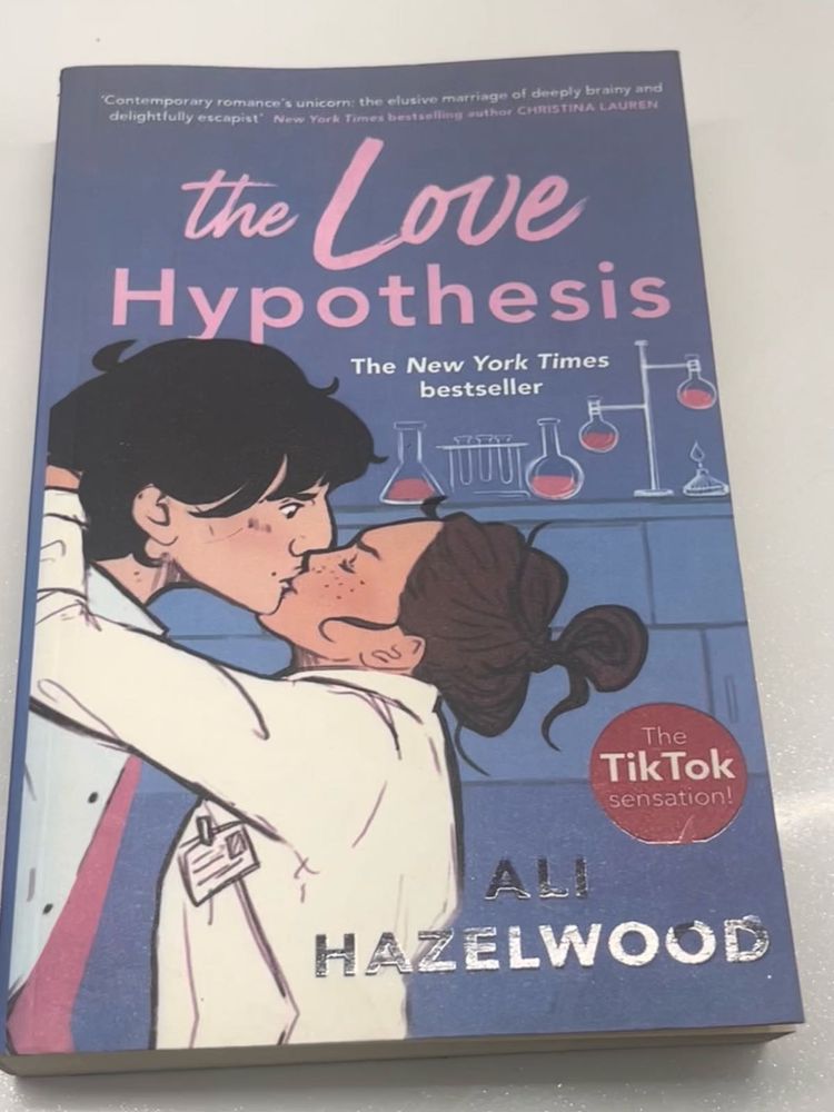 The Love Hypothesis by Ali Hazelwood