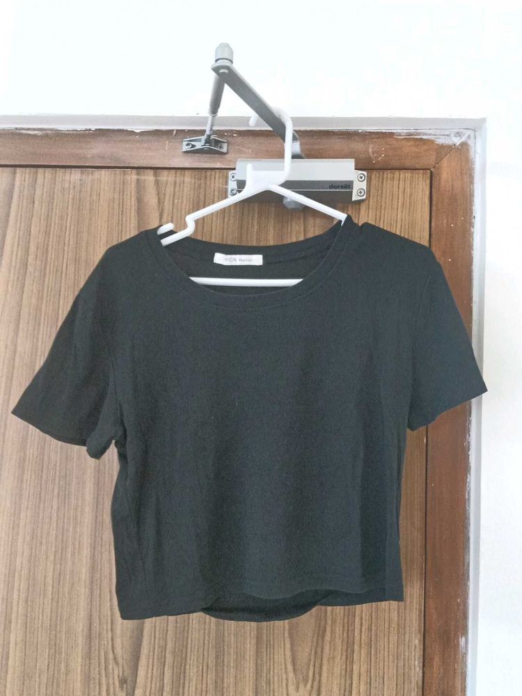 black crop top