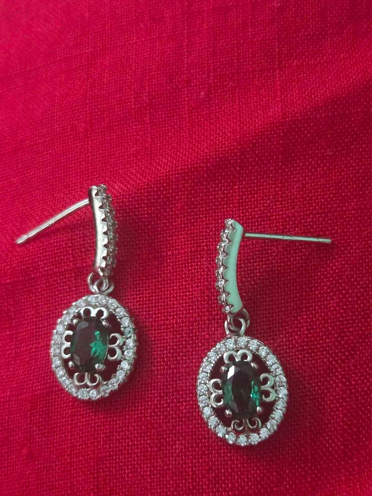 Elegant Emerald &amp; Diamond Earrings SS925