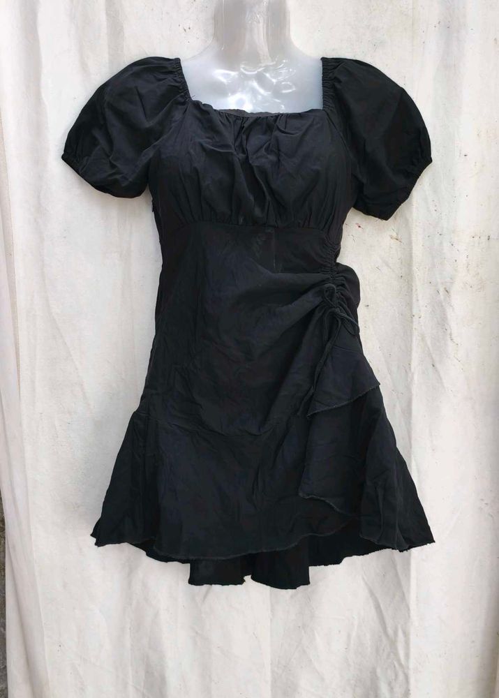 I. Chic Black Puff Sleeve Dress