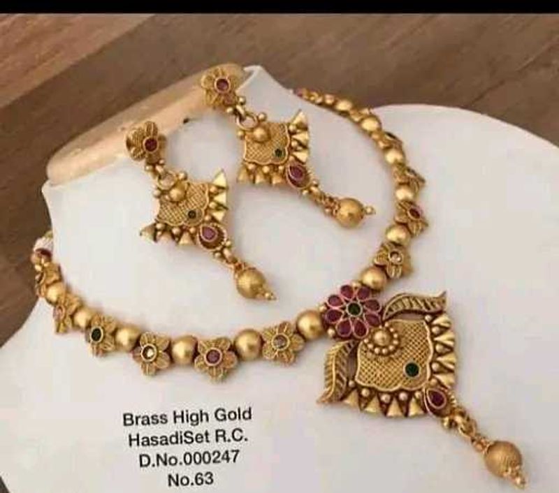 Brass High Gold Necklace Set