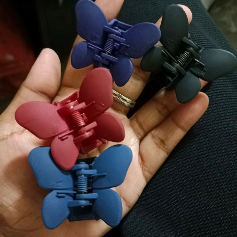 MATTE CLUCTHERS