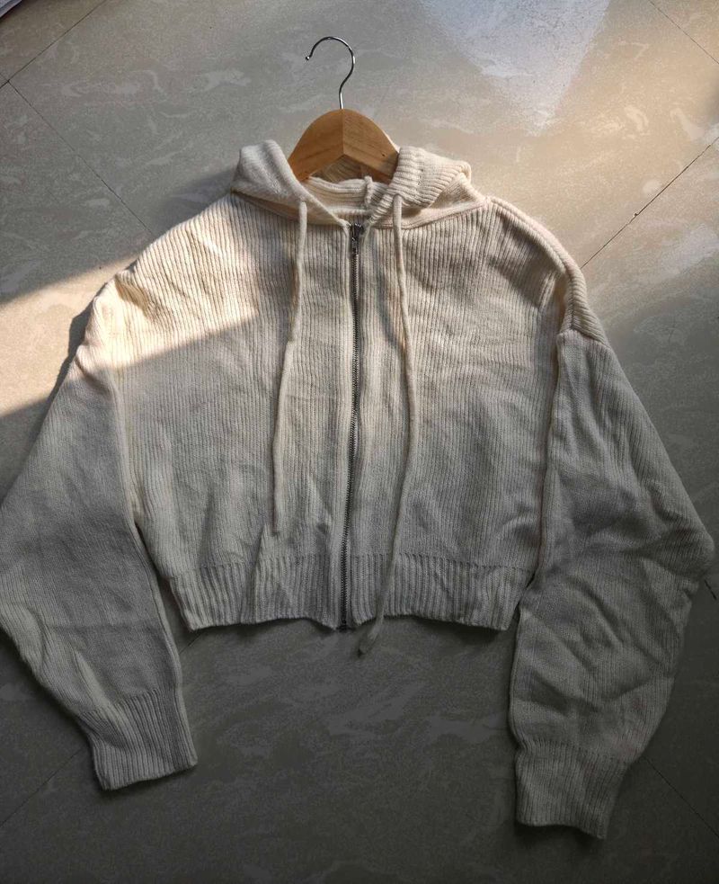 Cream Knit Zip-Up Hoodie (free size)