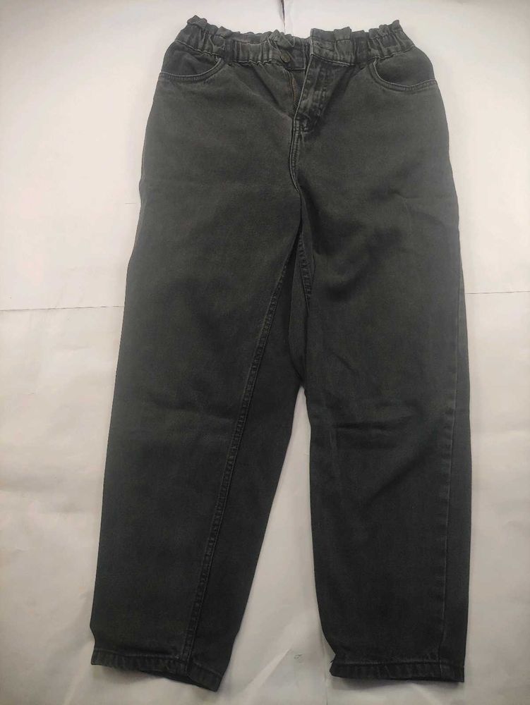 Grey High-Waisted Denim Jeans