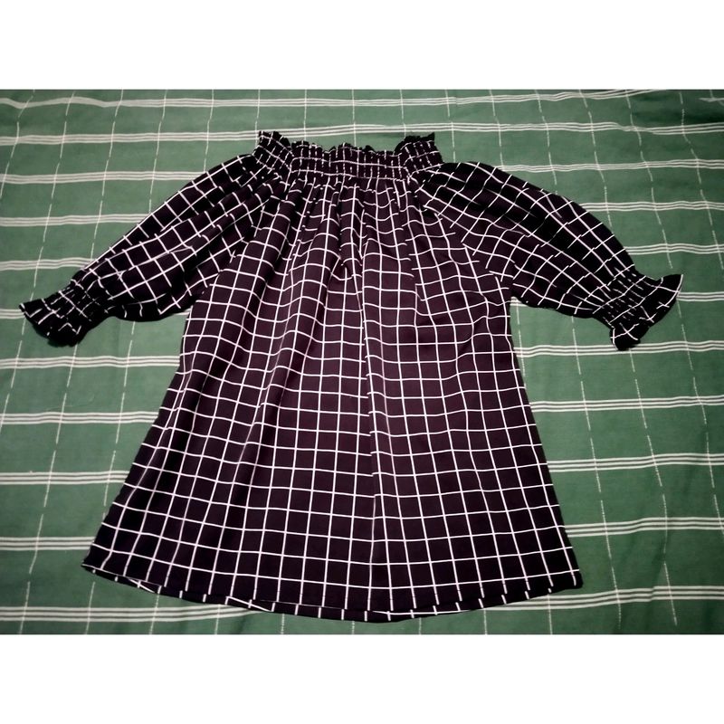 NO FLAWS ✅💯 newest products is selling well Full Neck Balloon Sleeve Beautiful Checks Top , Tshirt Or Crop Top
