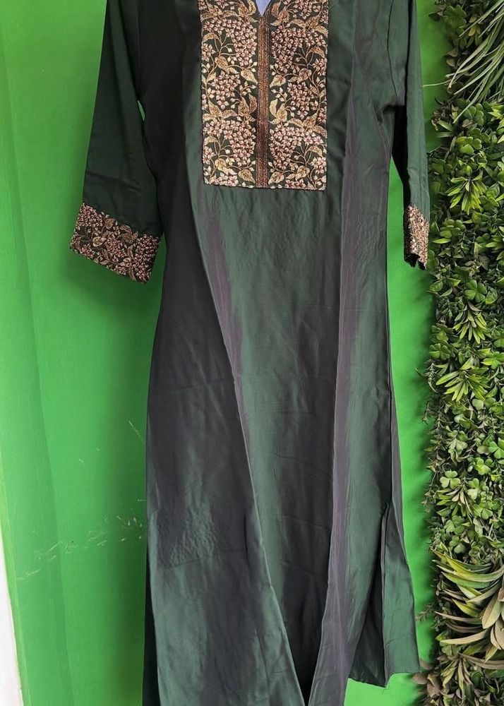 Never used Green Embroidered KurtaM to XXL