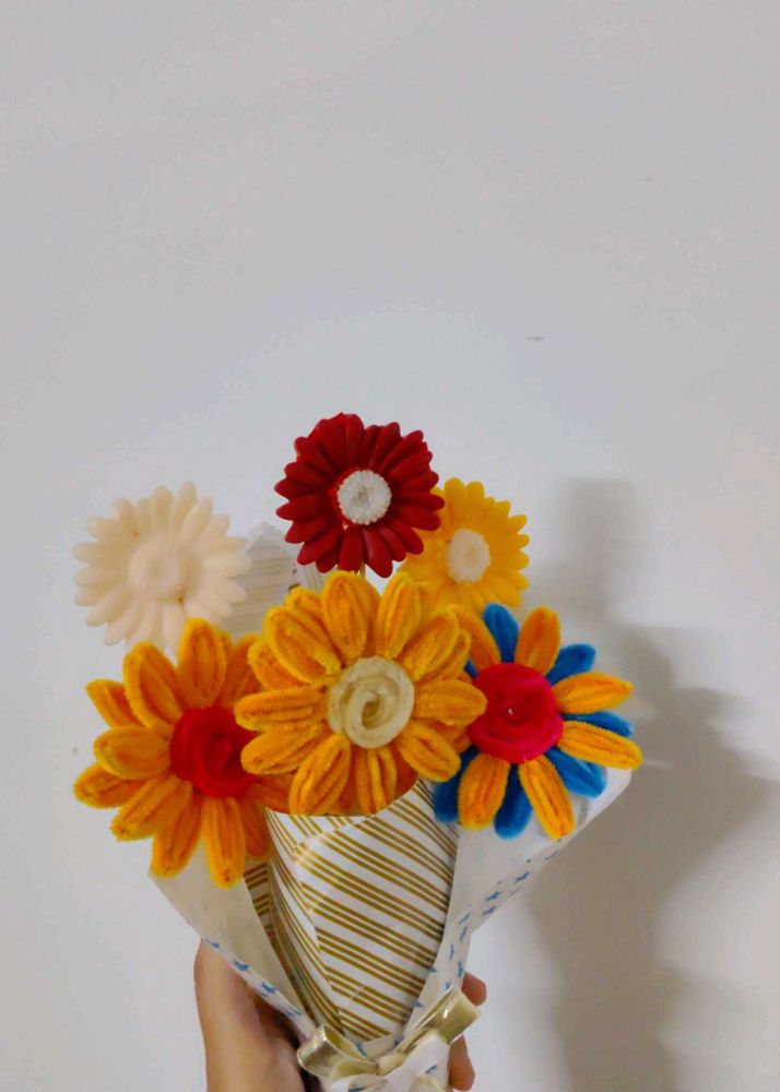 Fuzzy wire Flower Bouquet