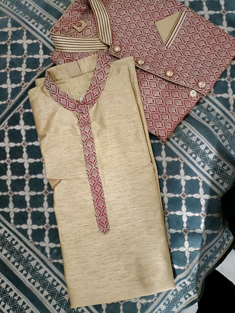 Manyavar Kurta Pajama With Waist coat