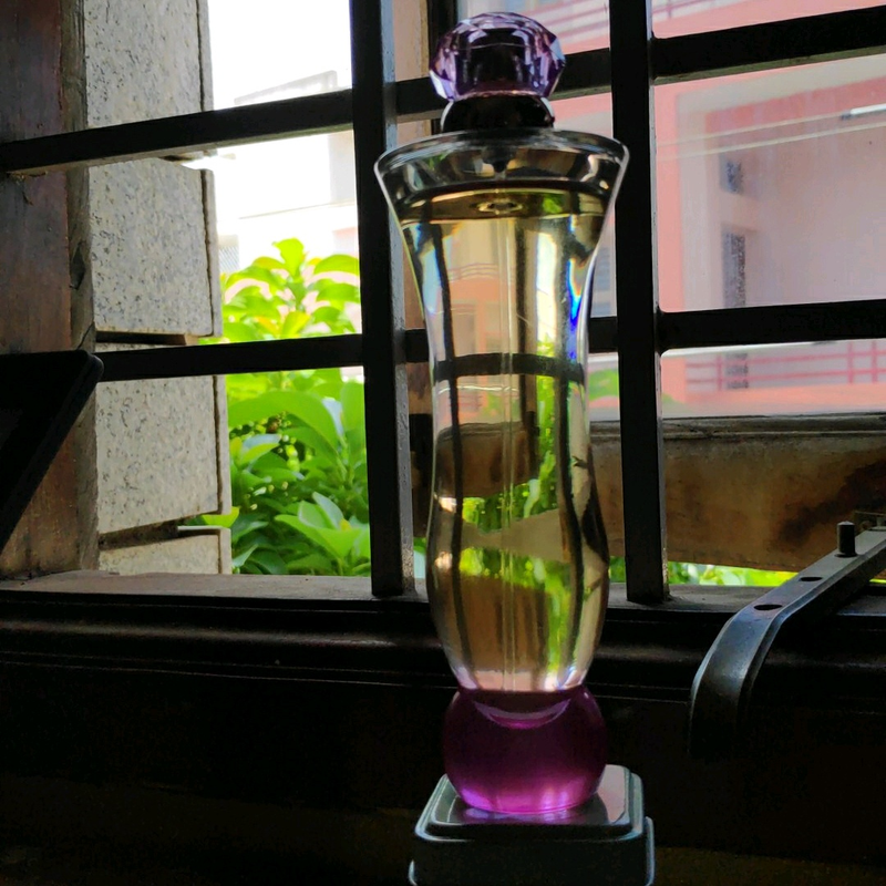 ladies perfume 😍 nice fragrance