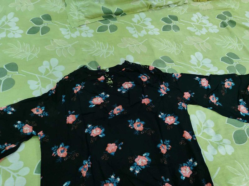 Floral Print Bell Sleeve Top