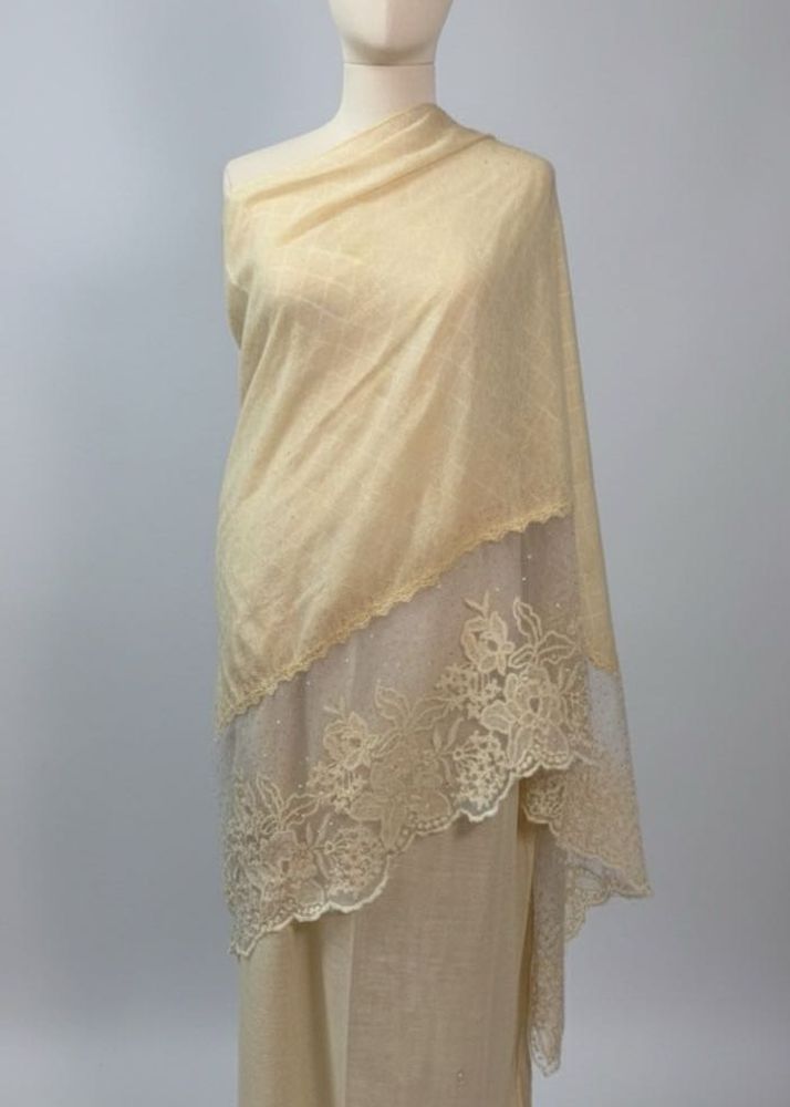 Ethnic side net lace hijab