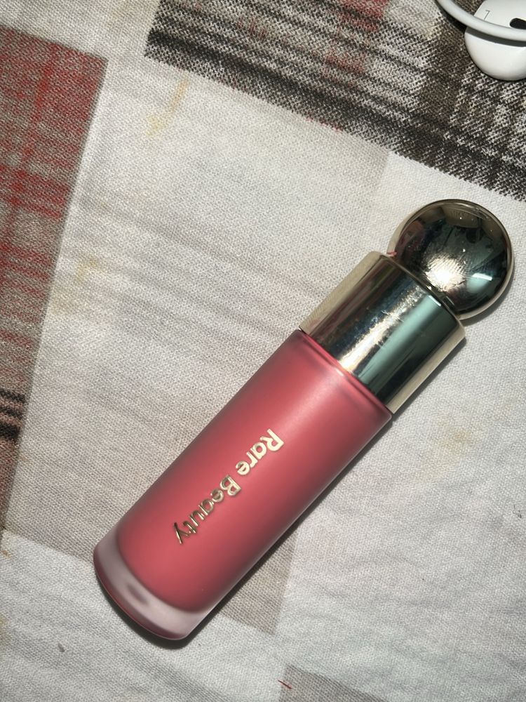Rare Beauty Blush (shade- Happy)