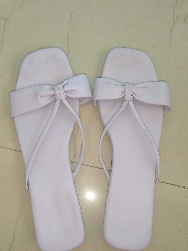 Chic White Bow Thong Sandals