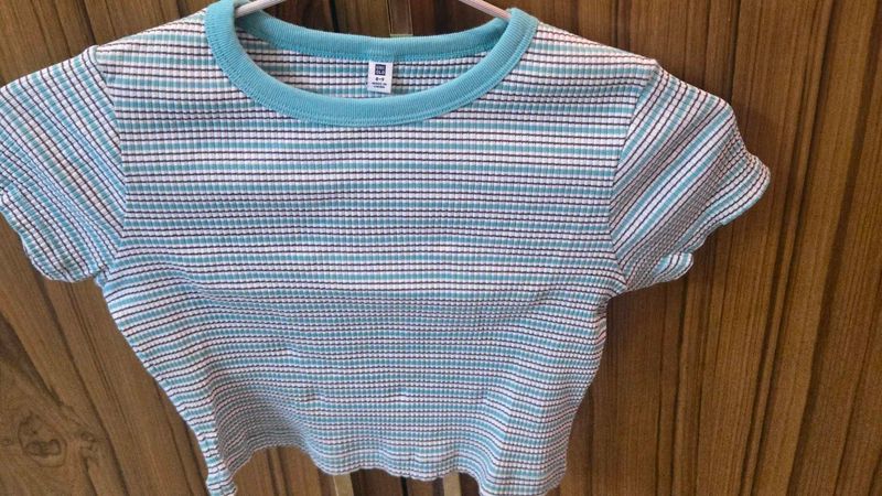 Uniqlo Girls’ Ribbed/Striped T-Shirt – Size 8–9
