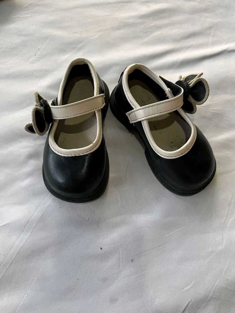Cute Black Mary Jane Shoes with Bows