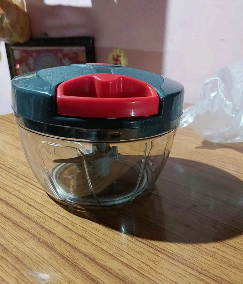BRAND NEW**VEGETABLES CHOPPER..