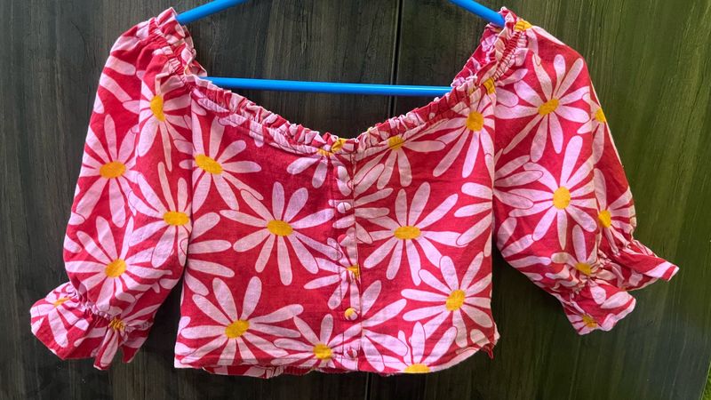 Chic Red Floral Puff Sleeve Top