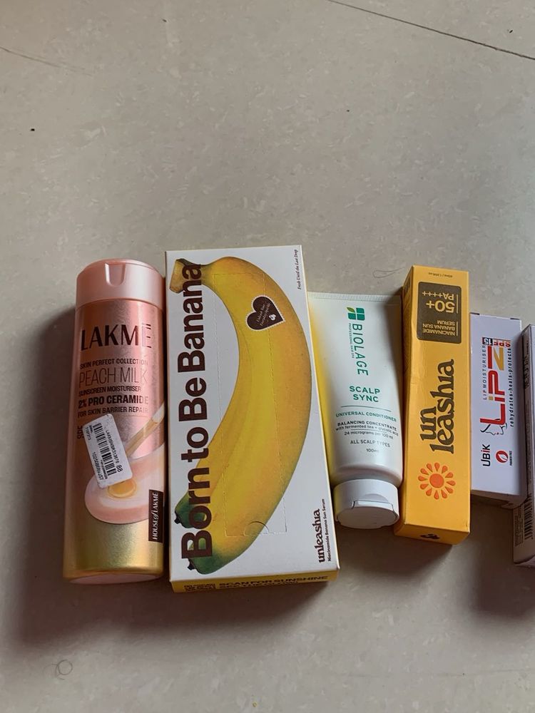 Lakme &amp; Unleashia Skincare Set