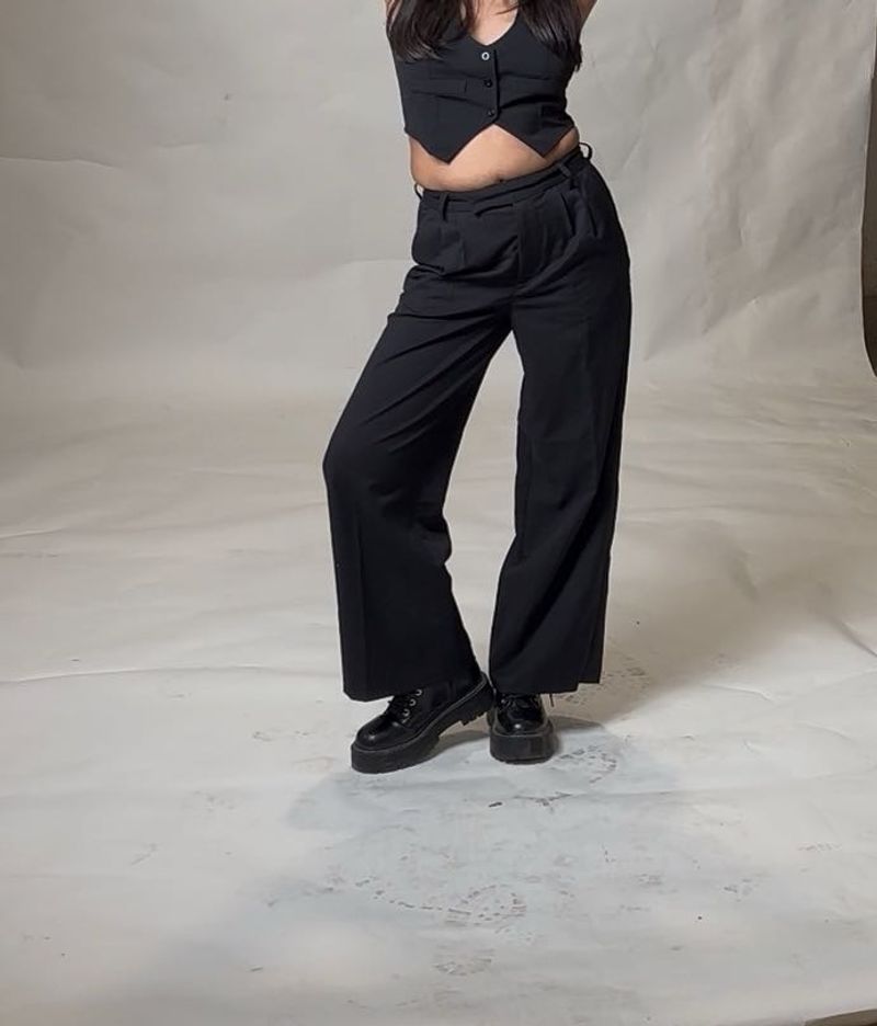 H&amp;M Black Wide-Leg Trousers