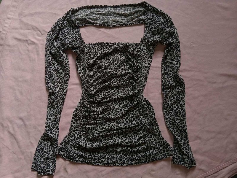 Leopard Print Ruched top