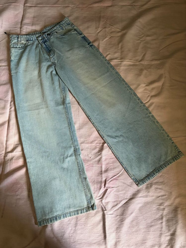 White-washed light blue jeans size-30