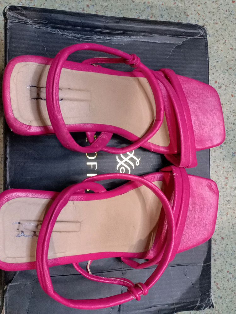 Gorgeous 😍 Rose Pink Sandal