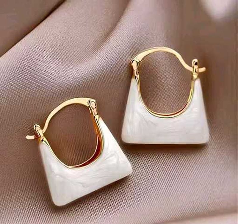 Hoop Graceful  White &amp; Gold Earring