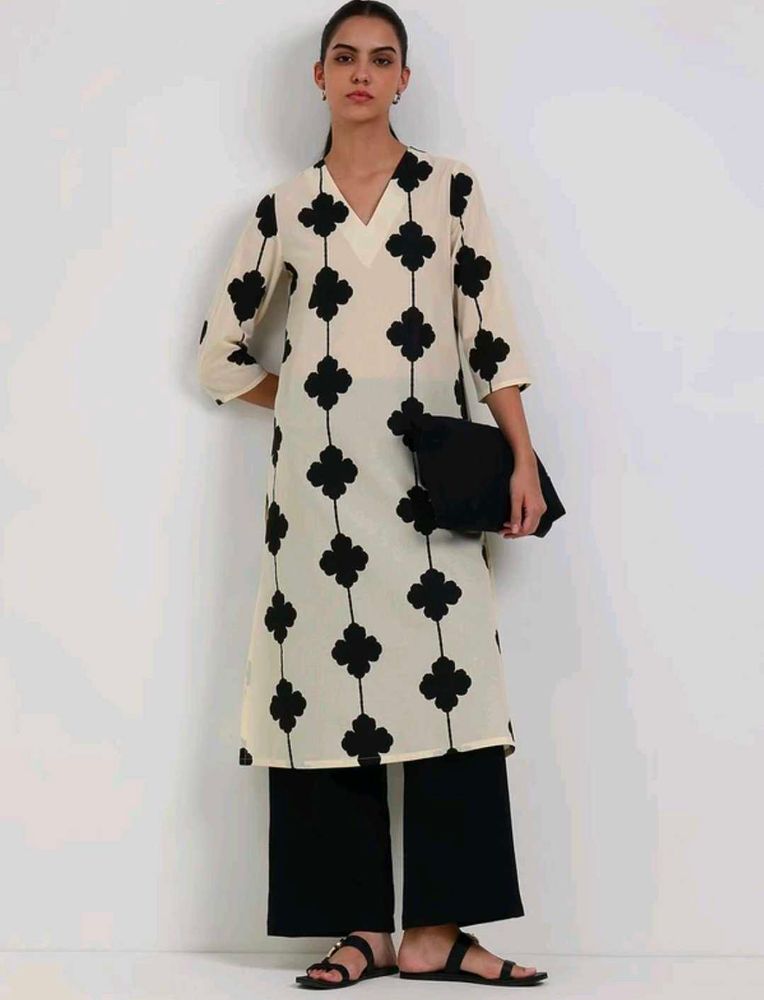 Pink Fort Cream knee length Kurta with Black Motif
