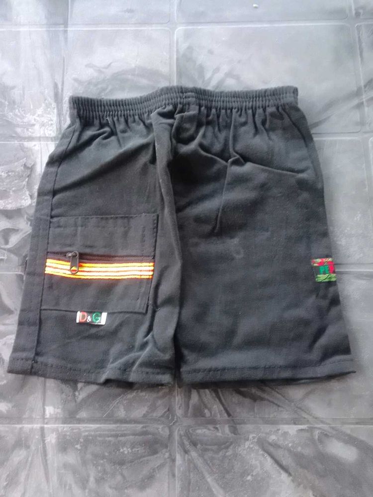 Stylish Grey Shorts with Zipped Pocket