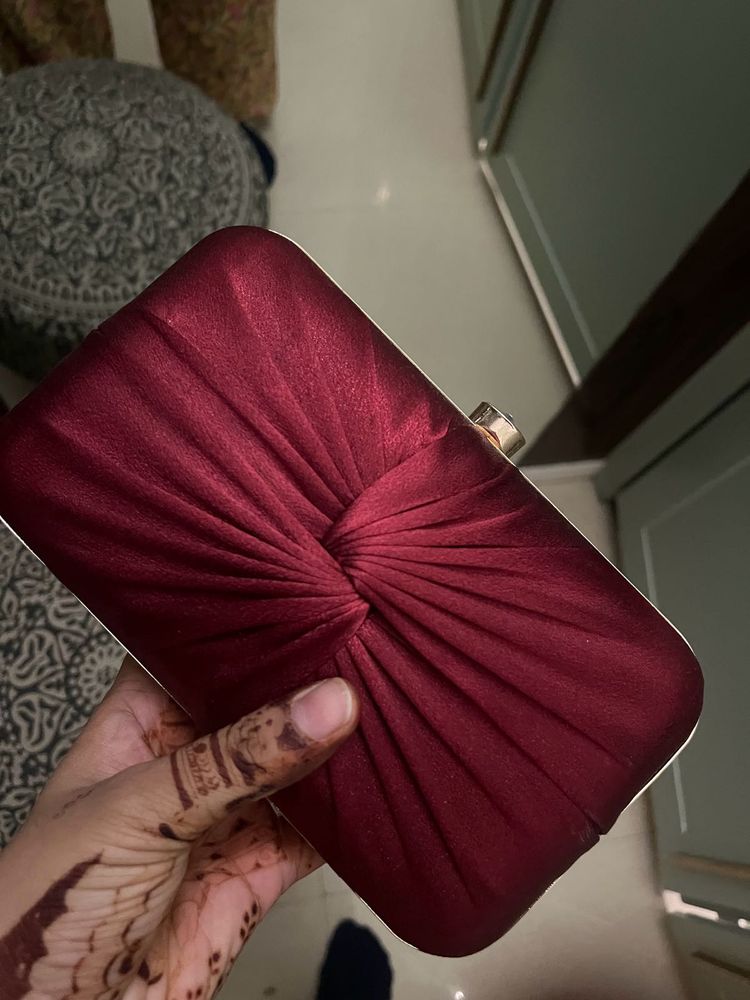 Lavie Red Shiny clutch