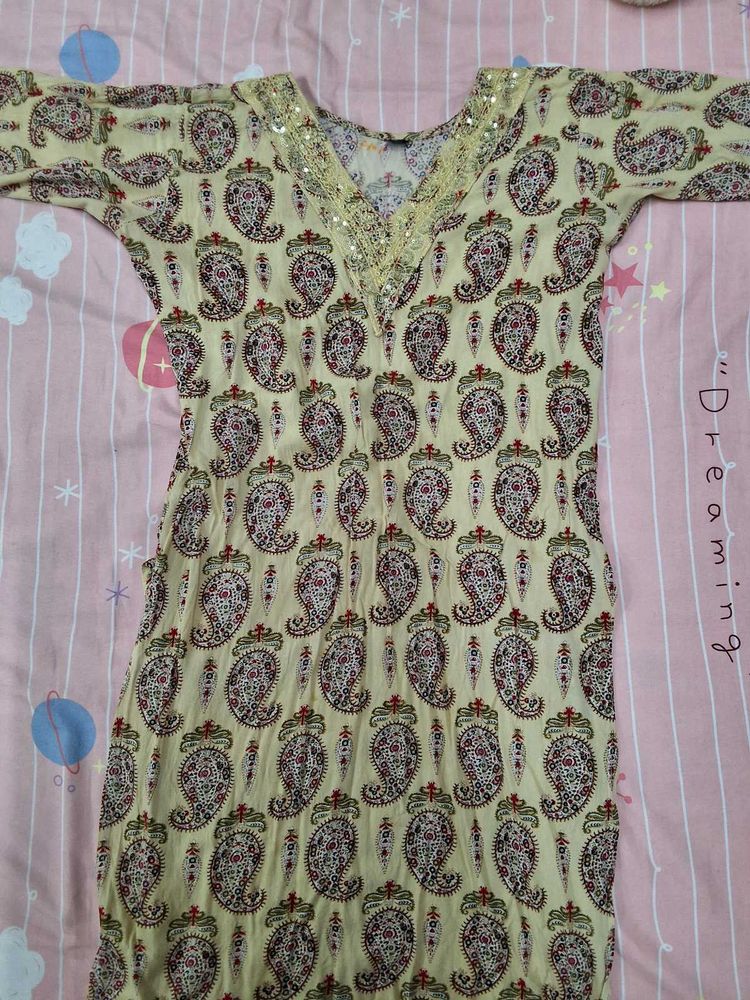 Stylish Paisley Print Kurta