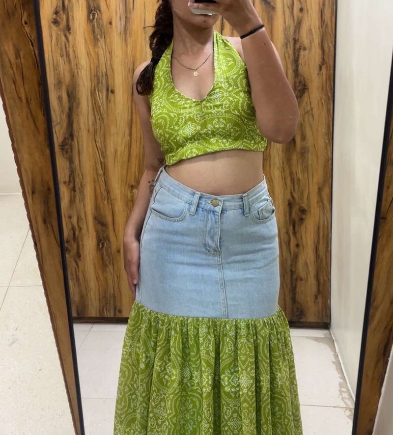 Stylish Green Paisley Halter Neck Crop Top