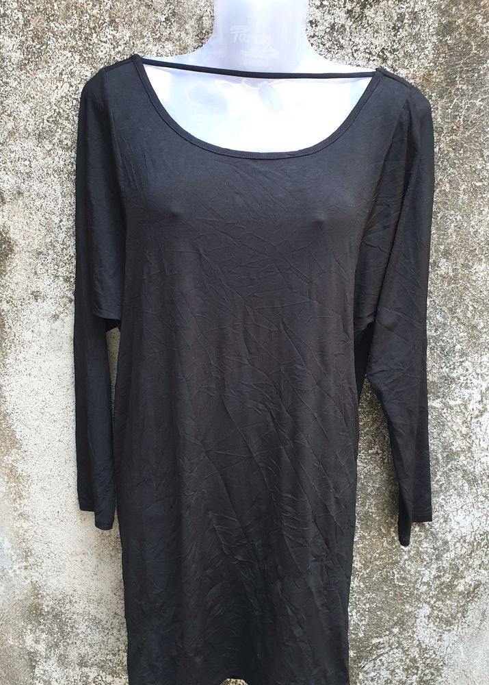 13. BLACK BACKLESS BODYCON