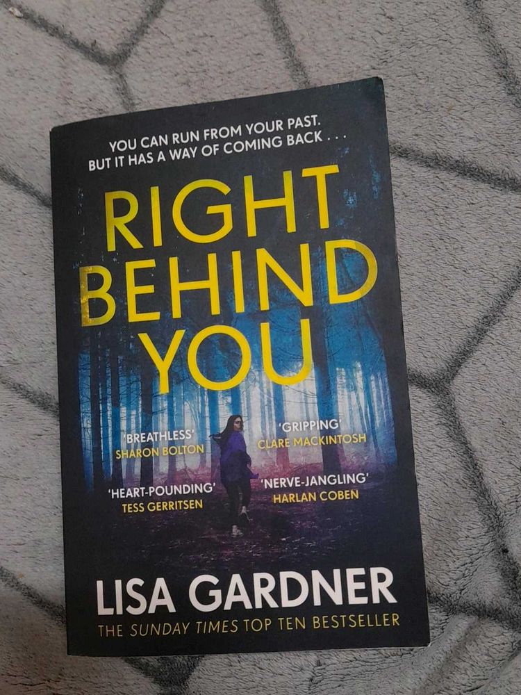 Right Behind You by Lisa Gardner